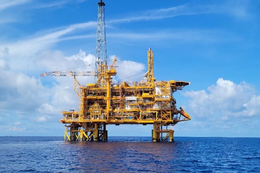 イメージ：石油や天然ガスを採掘