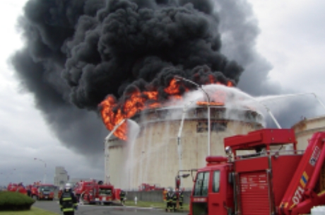 十勝沖地震を受けて、北海道製油所でタンク火災が発生