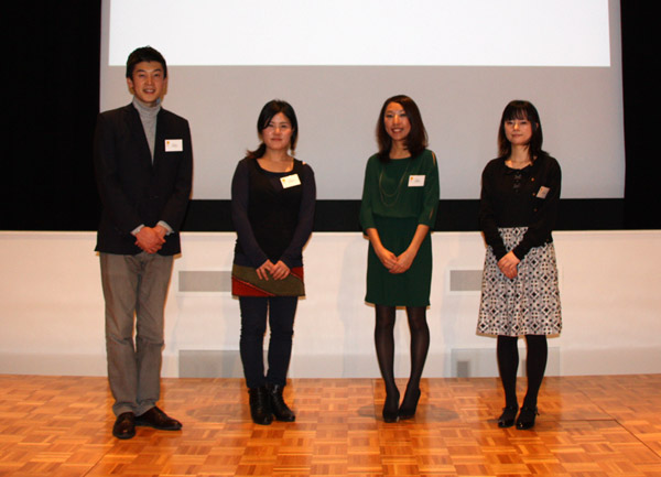 SAS作家 左から塚本さん、笠井さん、大坂さん、青木さん