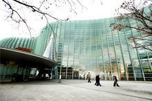 国立新美術館