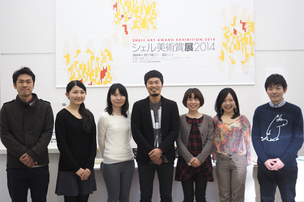 シェル美術賞2014受賞・受賞者7名 左から吉井さん、橋本さん、田淵さん、野原さん、大谷さん、仙石さん、三好さん