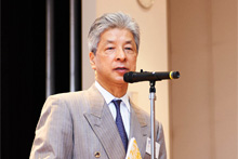 本江邦夫審査員長