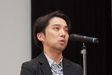 保坂健二朗審査員審査員