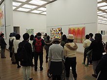 アーティストトークの様子1