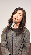 藪前知子審査員