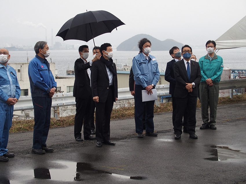 大浦地区ご視察の様子