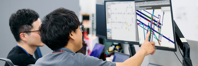 「出光エンジニアリングの業務範囲」[設計者]設計フェーズ→建築フェーズ：基本設計・詳細設計、[施工管理技術者]建築フェーズ：調達・工事・試運転、[運転設備管理技術者]運転・保全：運転・保全