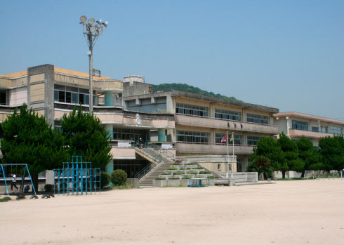 周南市立富田東小学校