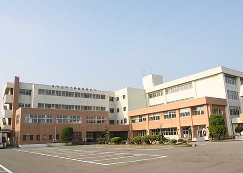 秋田県立新屋高等学校