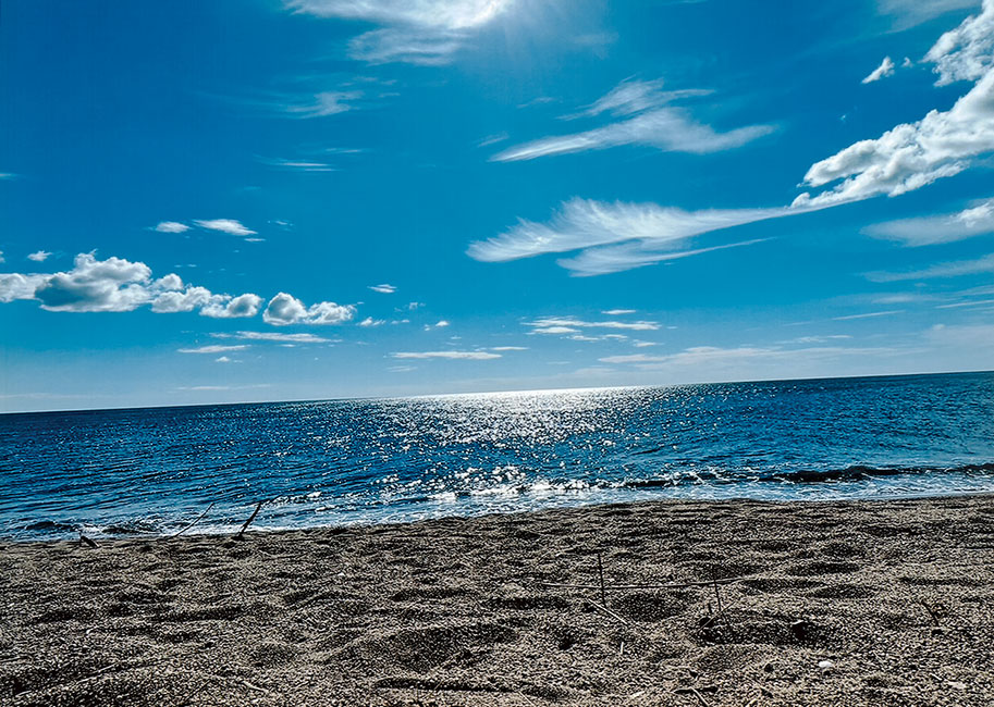 海から目をそらすと