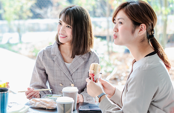 オフィスの仲間とランチ